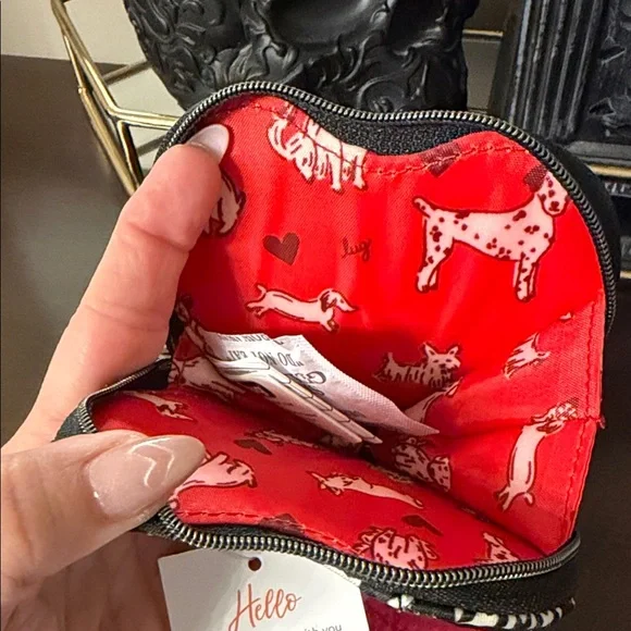 Set of two heart pouches Heart-Shaped Quilted Coin Pouches - Picture 3 of 6